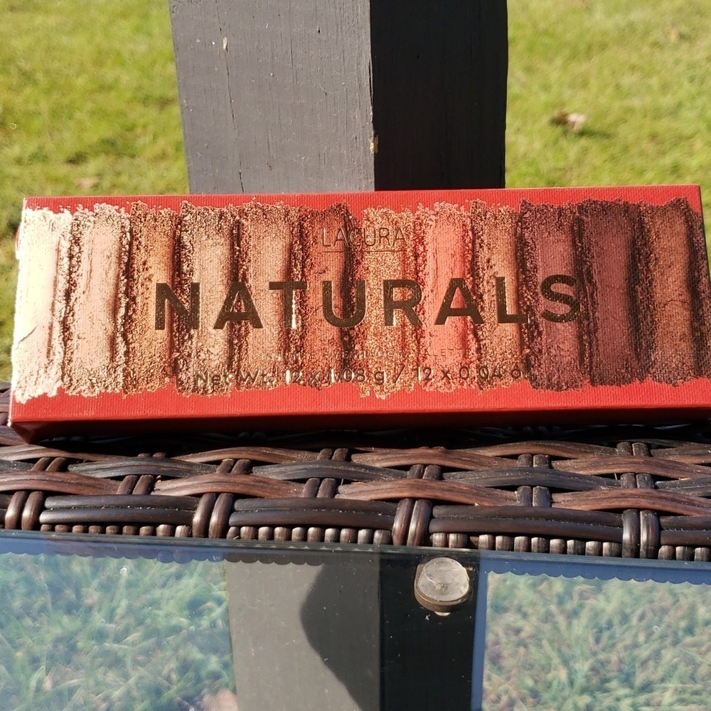Lacura Naturals intense eyeshadow palette